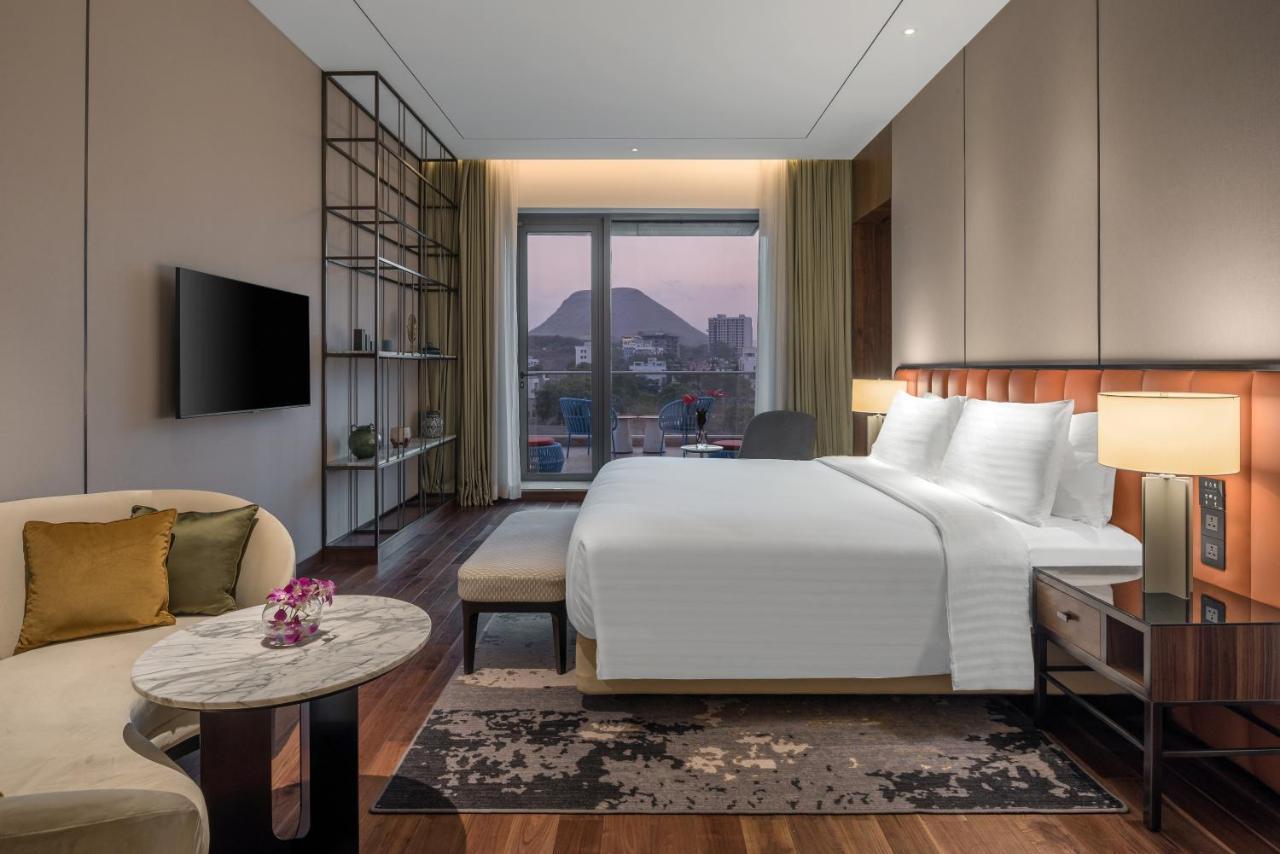 Radisson Blu Hotel & Spa, Nashik Εξωτερικό φωτογραφία