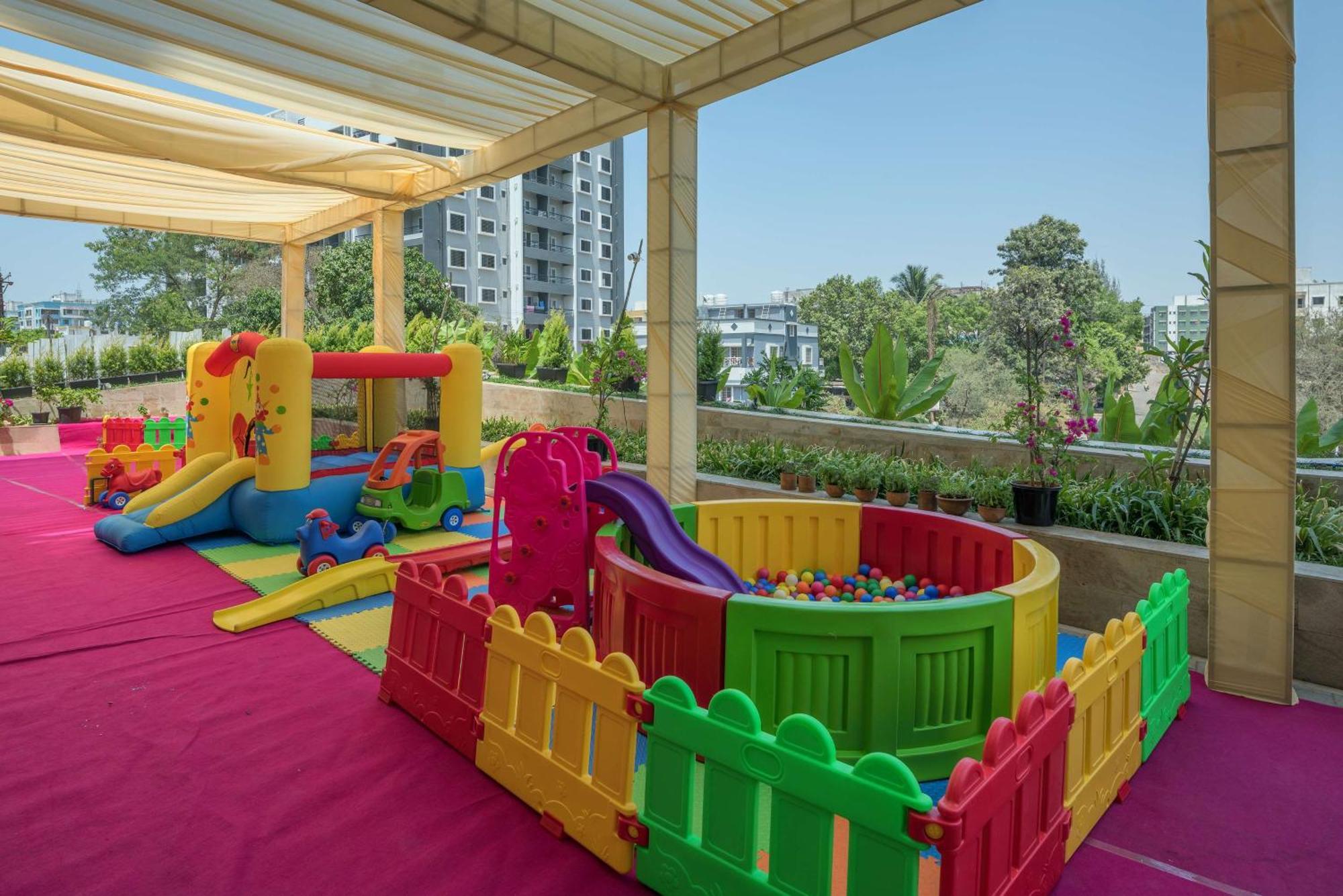 Radisson Blu Hotel & Spa, Nashik Εξωτερικό φωτογραφία