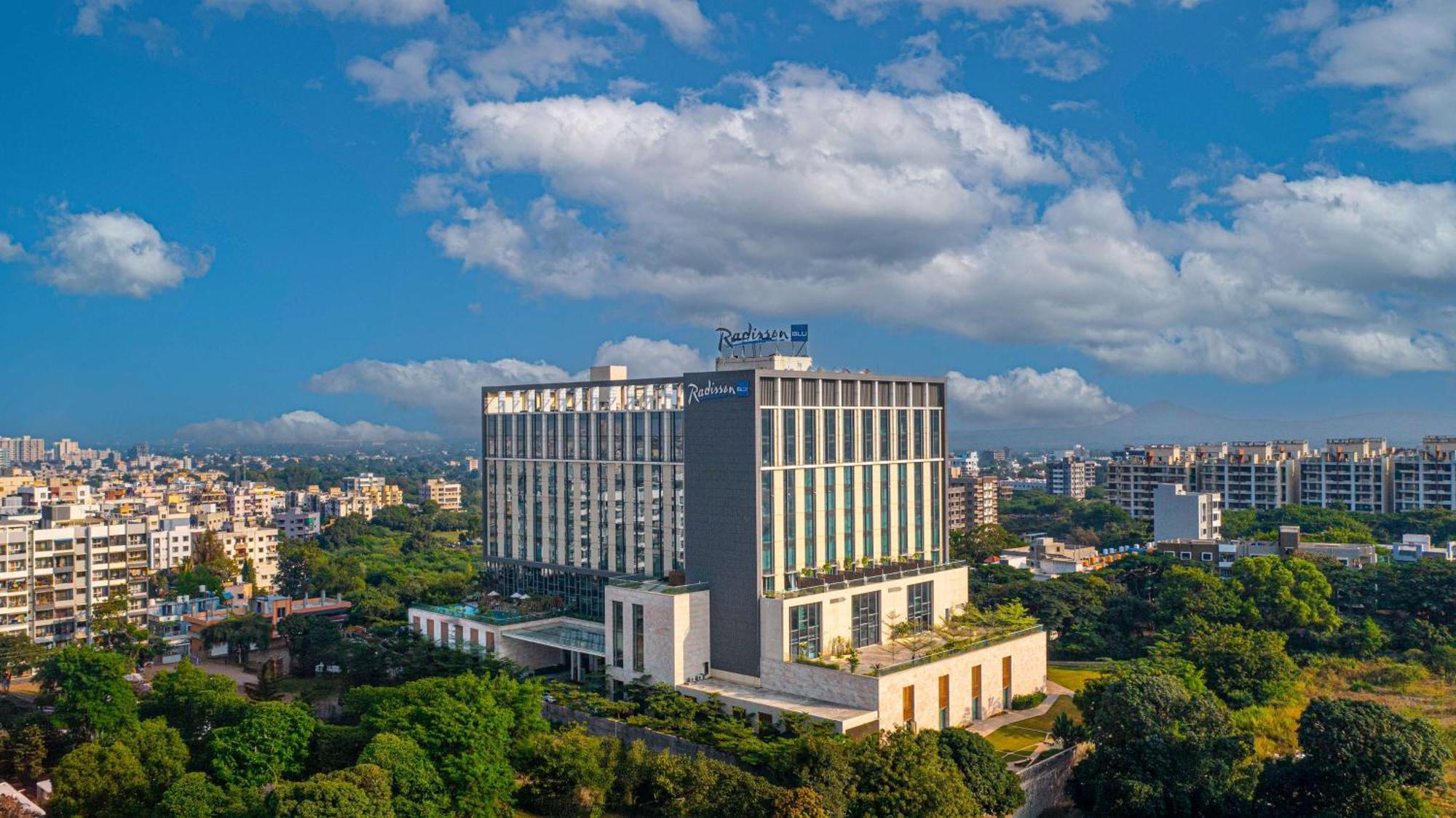 Radisson Blu Hotel & Spa, Nashik Εξωτερικό φωτογραφία