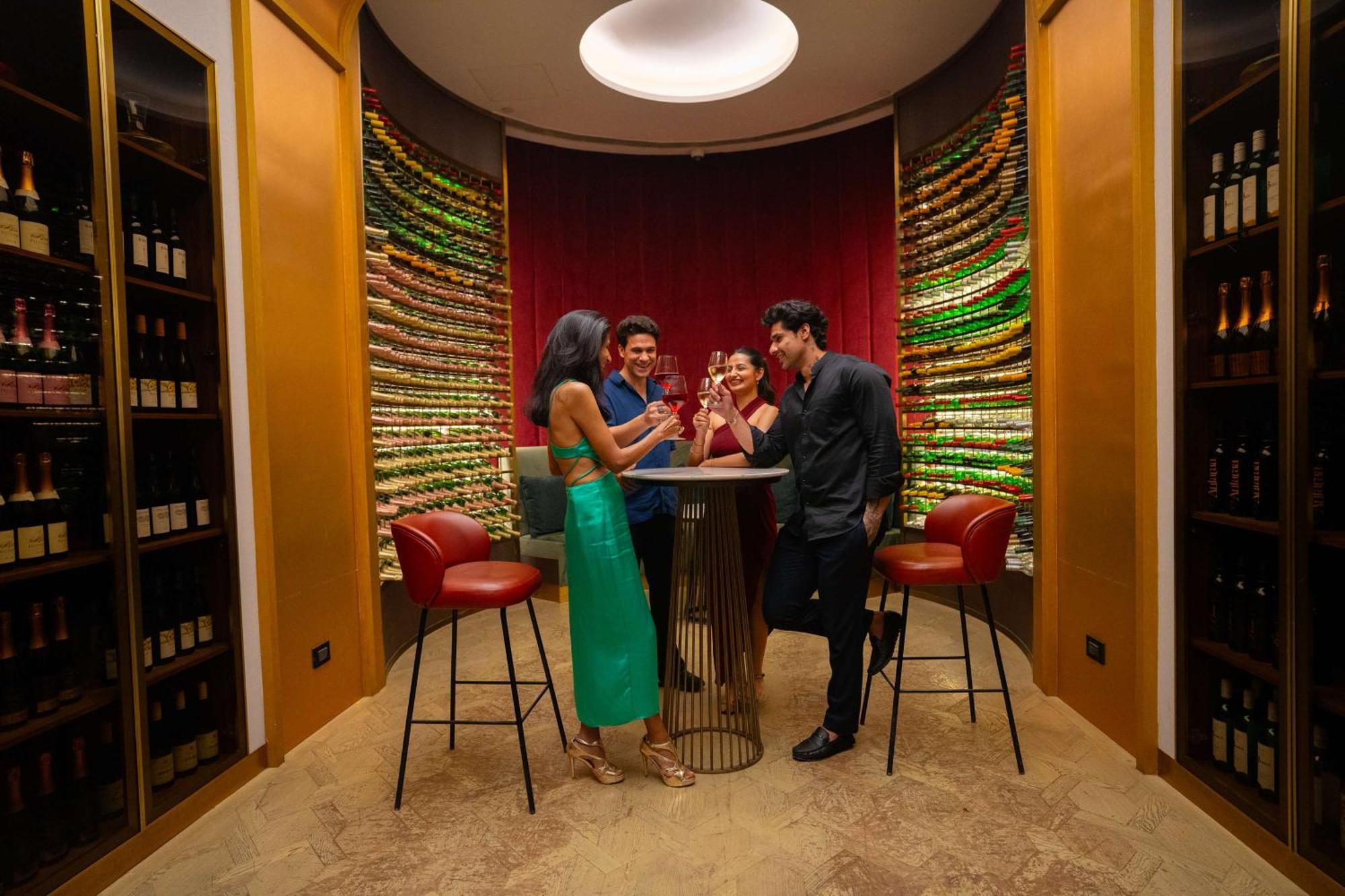 Radisson Blu Hotel & Spa, Nashik Εξωτερικό φωτογραφία